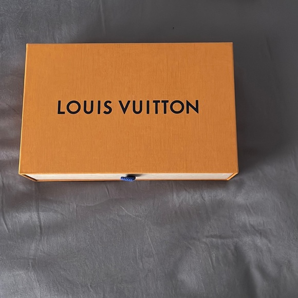Louis Vuitton wallet size box - Picture 1 of 2